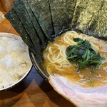 ラーメン 末廣家
