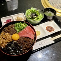 個室焼肉 富士門 恵比寿 - まぜ麺・天