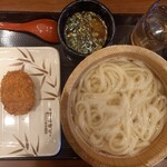 丸亀製麺 - 釜揚げうどん並(340円)+コロッケ(130円)