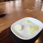 浅田 - 辛味大根は雑味の無い美味しい辛さ。山葵は勿論本山葵。しかもねっとり感も香りも良いものです。