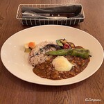 BRASSERIE Bord de mer - 豚肉と福耳唐辛子のキーマカレー