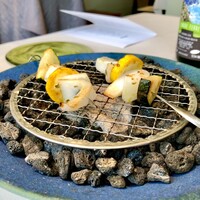 unito - こちらは烏賊と茄子、ズッキーニを石焼きに