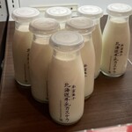 北海道牛乳カステラ - 牛乳（300円）