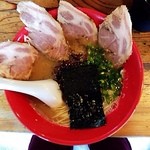 大学ラーメン - チャーシュー麺。