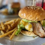 3000日かけて完成した極上ハンバーガー Field - 