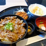 紀州和華牛研究所 - 2022年8月　まかない牛丼定食【税込770円】安すぎやろ！