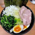 横浜らーめん 若武者 - 若武者イエロー