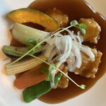 山の上の洋食屋 はなわ - 甘酢の餡かけ(魚はカラス鰈)