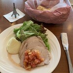 シェ・アンドレ・ドゥ・サクレクール - ローストポーク フレッシュトマトソース