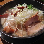 スープ食道 宝 - 黒潮ラーメン【800円】