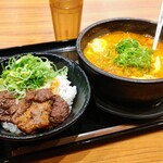 カルビ丼とスン豆腐専門店 韓丼 天白店 - 