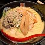Menya Yoshimune - 鶏濃厚魚介煮干しらーめん（大盛り）