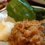 酒ト飯 ヤマダ - 肉味噌と生ピーマン