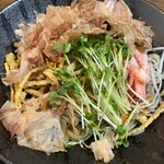 越前蕎麦 見吉屋 - このボリューム！カニはカニカマと思いきや♫本物！