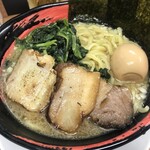 Ryuugin Ken - 豚骨醤油ラーメン(家系ラーメン風)