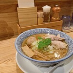 仙台中華蕎麦 仁屋 - 煮卵入り中華そば950円