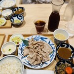 Anchisuteki Tororo Mugimeshi Butamaru - 