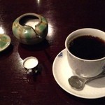 喫茶どんぐり - すっきり味わいのホットコーヒー