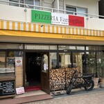 PIZZERIA FAMIGLIA - 