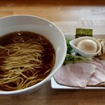 湖麺屋 リールカフェ - 正油ラーメン 得製全のせ