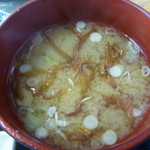 寿司吉 - 定番のお味噌汁も美味しい