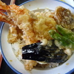 寿司吉 - 丼つゆにくぐらせるタイプ