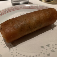 赤坂璃宮 赤坂本店 - 鶏肉ときのこ入り春巻き
