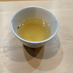 秀寿司 - ヒラメか鯛（すみません、忘れました。。）お出汁で取ったスープ。