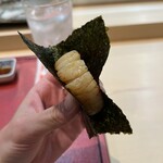 秀寿司 - ホタテの磯部焼き♪分厚くってホックホクで、海苔もパリッパリ。美味しー！この他にタイラガイの磯部焼きも出てきました♪また違った食感が楽しい