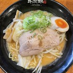 黒毛牛骨ラーメン 牛次郎 - 