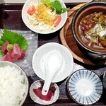 三田菜 - カレーもつ と まぐろ定食(ご飯大盛り)・１，０４０円