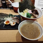 銀座 嚆矢 - 黒豚豚骨魚介つけ麺　大