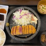 Gyuukatsu Tonkatsu Jojokichi - 牛カツ定食