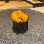 くるますし - 赤ウニ　4日寝かせて余計な水分をとるらしい