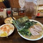 ラーメン 洞くつ家 - 