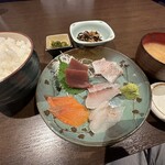 繚乱 - 刺身定食