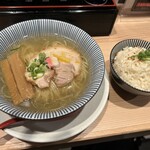 鯛塩そば 灯花 - 鯛塩らぁ麺＆鯛めし（平日限定セット）