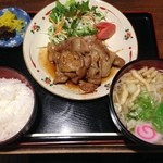 キッチン長崎 - 五島うどん豚肉しょうが焼きセット940円