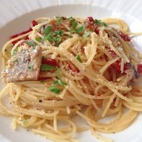 ユニオン スクエア トウキョウ - 秋刀魚とドライトマトのパスタ