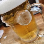 Horumon Yaki Gama Oyabun - 氷つきの生ビール。キンキンに冷えてやがるっ(笑)