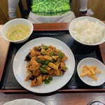 中国料理 峨嵋山 - 豚肉、鶏肉、みそ辛子炒め　税込900円