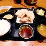 やきとり宮川 - 白い唐揚げ定食