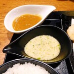 Yakitori Miyagawa - 白い唐揚げ定食　カレーととろろ