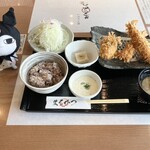 Marukatsu - 大えびフライ定食
                        えびクリームコロッケ