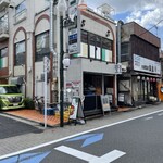 對馬流 南インド系辛口料理店 タリカロ - 左の路地側から入店