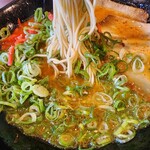 ラーメン リュウリュウ - 固めという言葉で成し得るベストな麺の状態でした