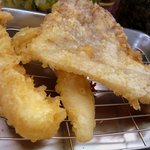 天麩羅処ひらお - 今回はお好み定食にしました。直ぐに３品が運ばれてきました。