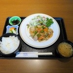 レストラン ようらく - 豚生姜焼き定食