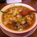 彩華ラーメン  - 彩華ラーメン（小）６８０円　小と言っても麺は１玉で、ボリュームは普通にあります。