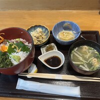 お料理 とみやま - 本日の刺身丼御膳